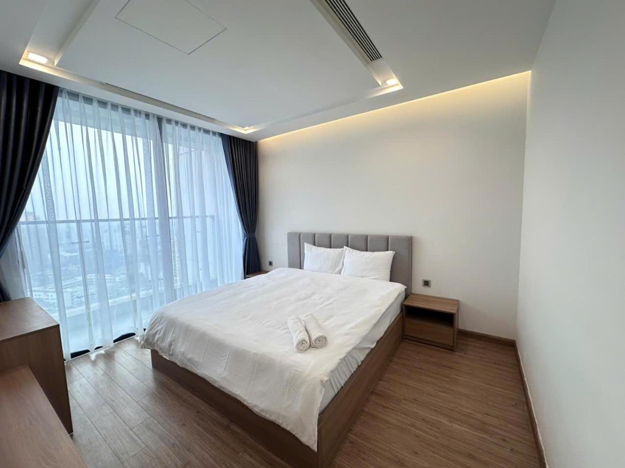 Luxury Apartment In Vinhomes Metropolis Hanoi Bagian luar foto