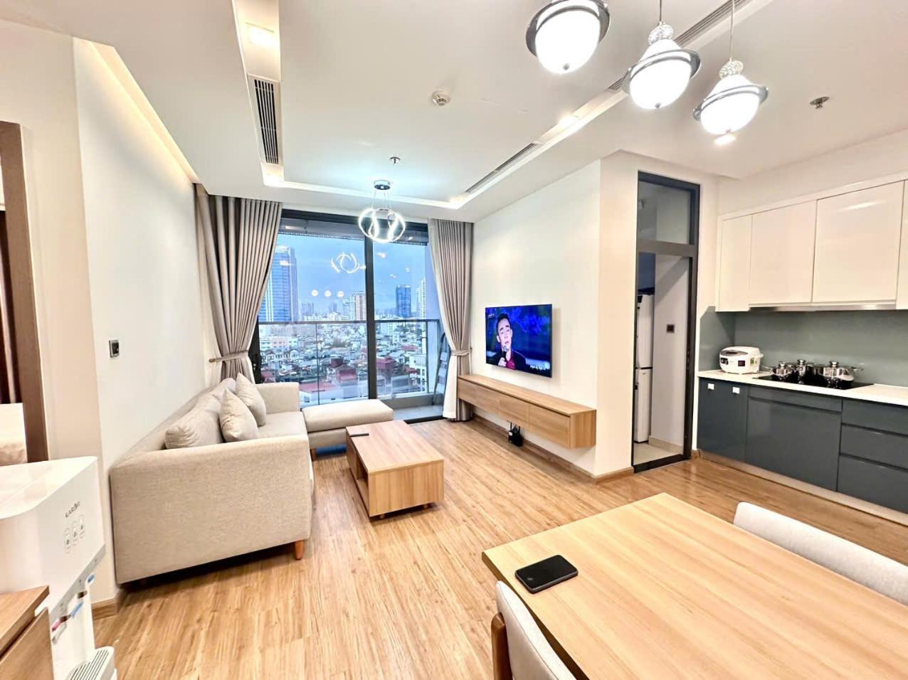 Luxury Apartment In Vinhomes Metropolis Hanoi Bagian luar foto