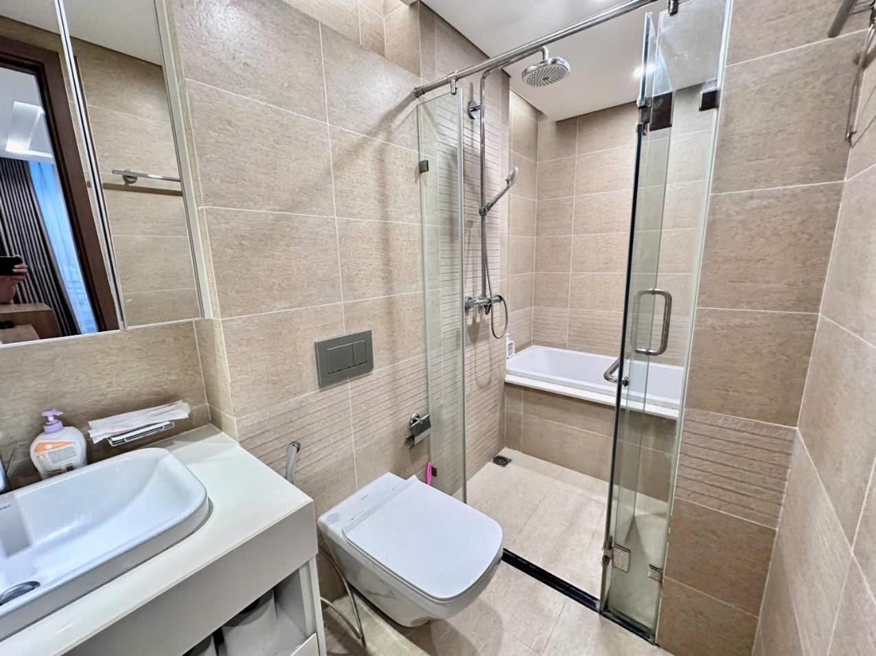 Luxury Apartment In Vinhomes Metropolis Hanoi Bagian luar foto