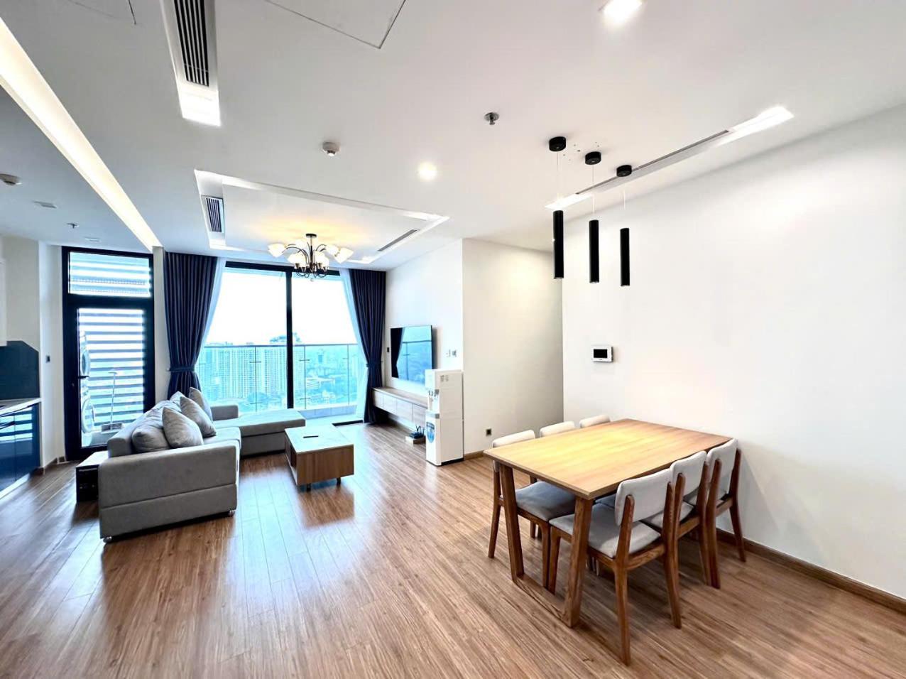 Luxury Apartment In Vinhomes Metropolis Hanoi Bagian luar foto