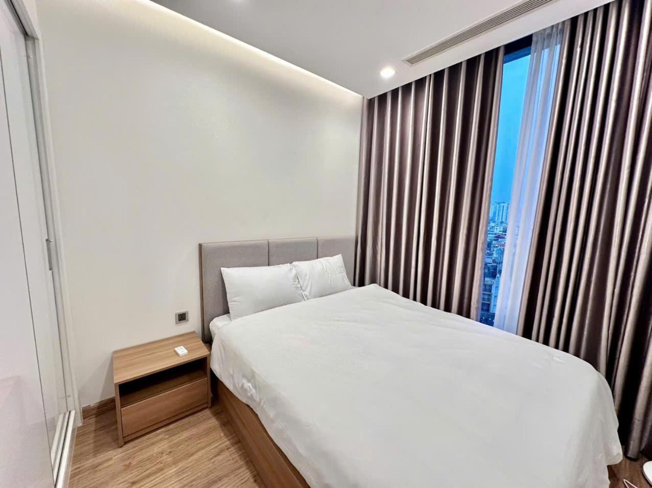 Luxury Apartment In Vinhomes Metropolis Hanoi Bagian luar foto