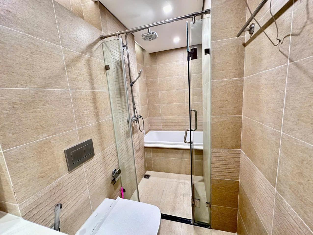 Luxury Apartment In Vinhomes Metropolis Hanoi Bagian luar foto