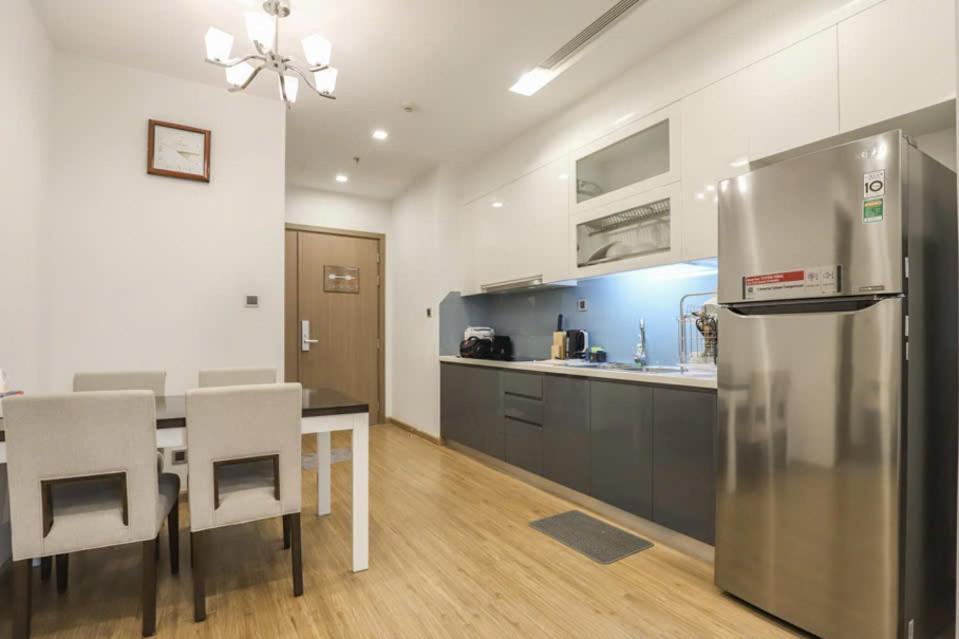 Luxury Apartment In Vinhomes Metropolis Hanoi Bagian luar foto