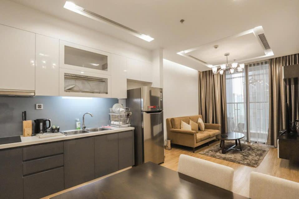 Luxury Apartment In Vinhomes Metropolis Hanoi Bagian luar foto